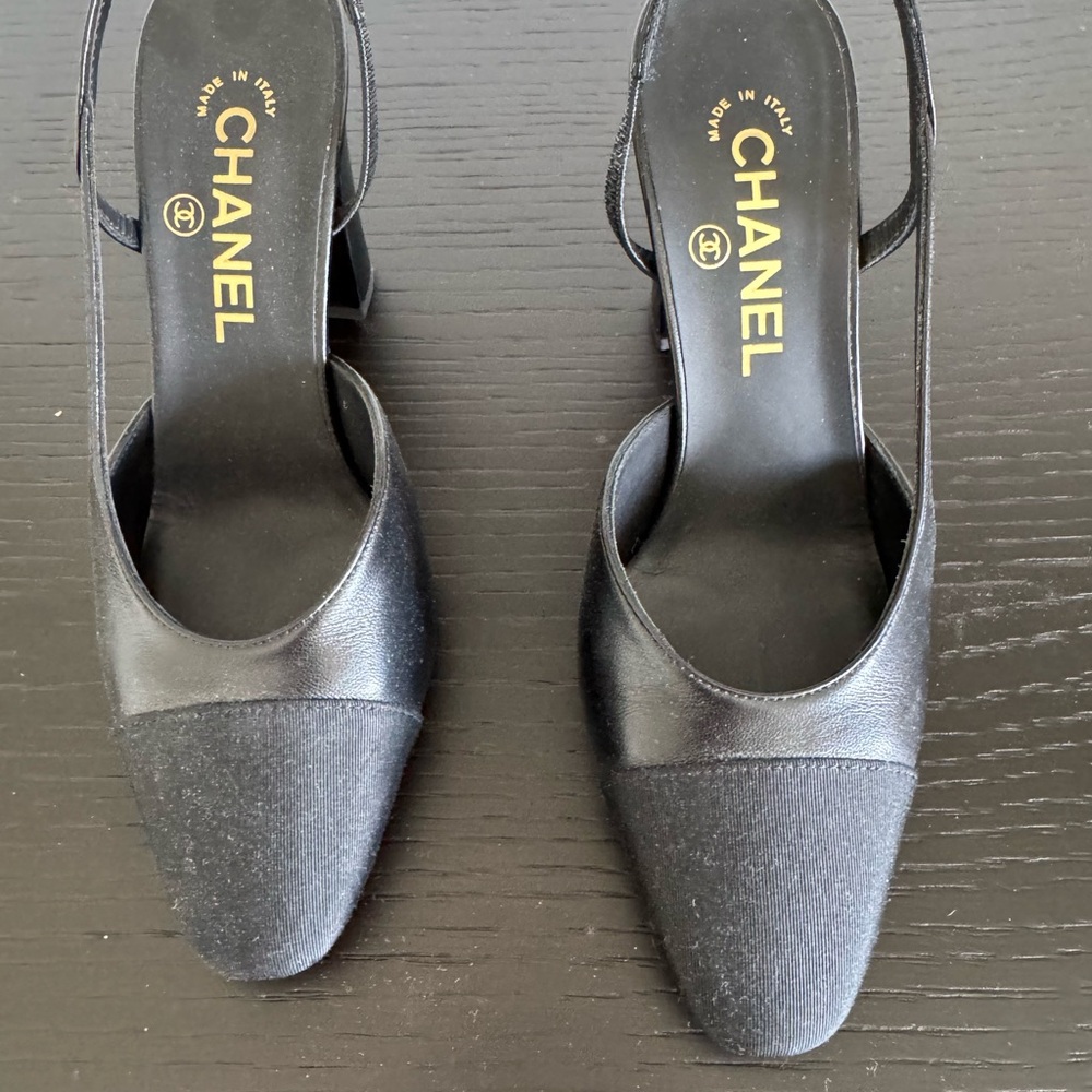 Chanel Black Women's Slingback Shoes 100% authentic. Do not have box